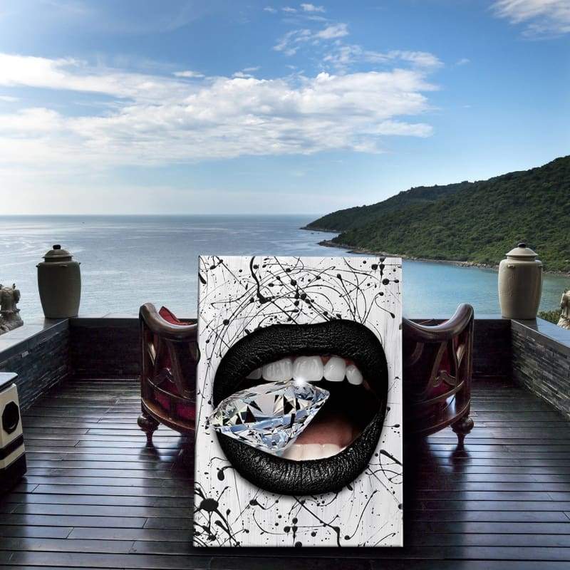 Diamond Black Lips